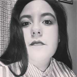 Meet your Posher, Carla